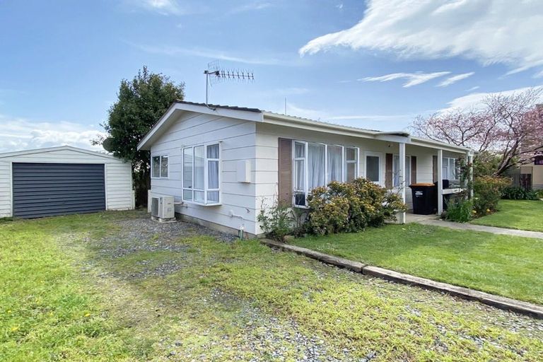 Photo of property in 9 Coromandel Court, Roslyn, Palmerston North, 4414