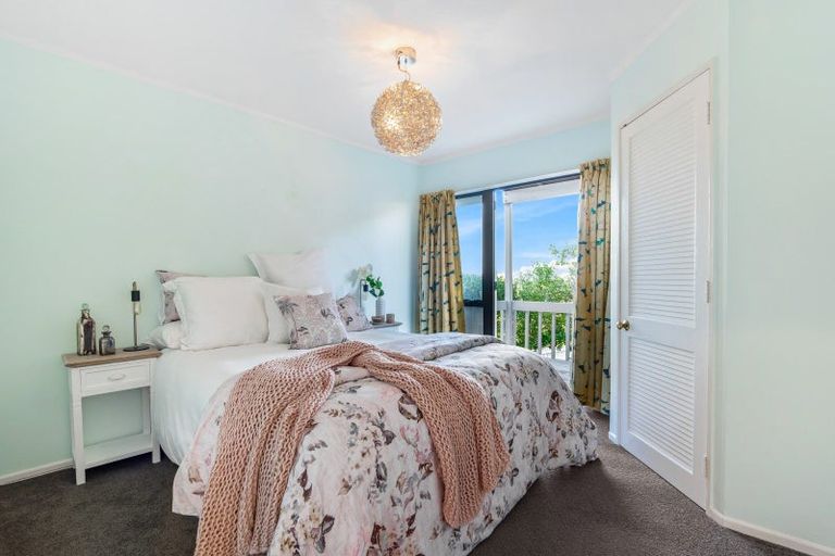 Photo of property in 28 Bellbird Rise, Murrays Bay, Auckland, 0630