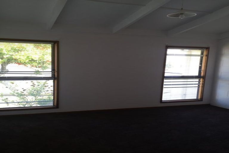 Photo of property in 2/156 Hutchinson Avenue, New Lynn, Auckland, 0600