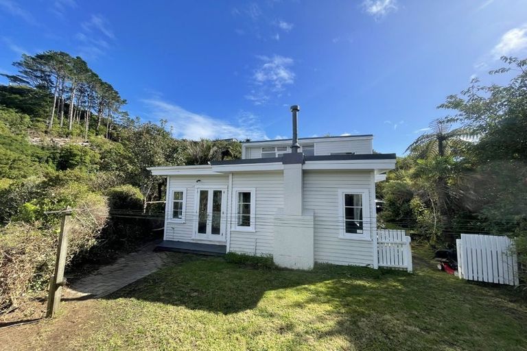 Photo of property in 75 Chamberlain Road, Karori, Wellington, 6012