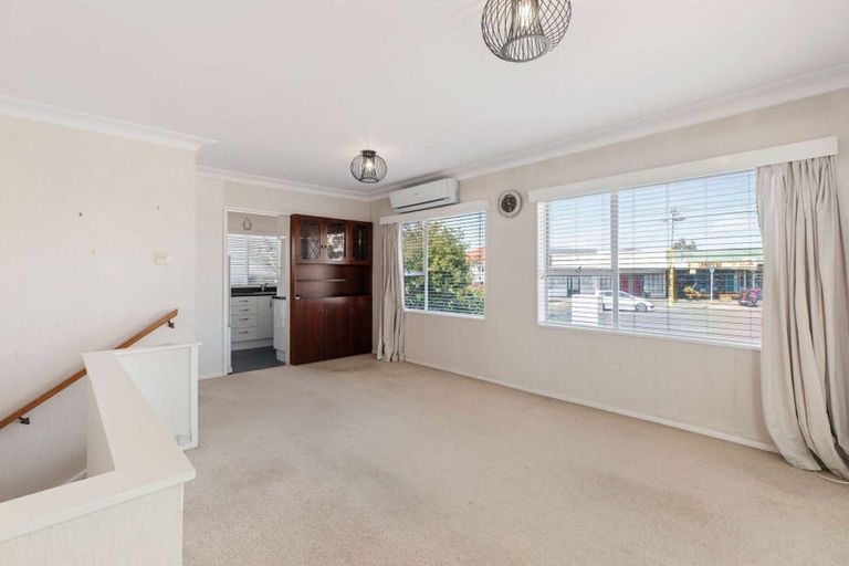 Photo of property in 1/160 Mount Albert Road, Mount Albert, Auckland, 1025