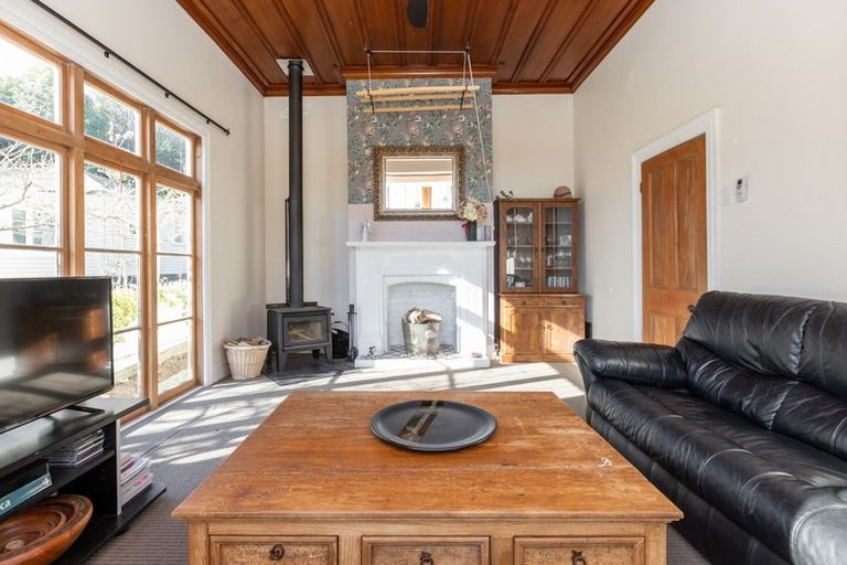 Photo of property in 3 Hooker Avenue, Hospital Hill, Napier, 4110