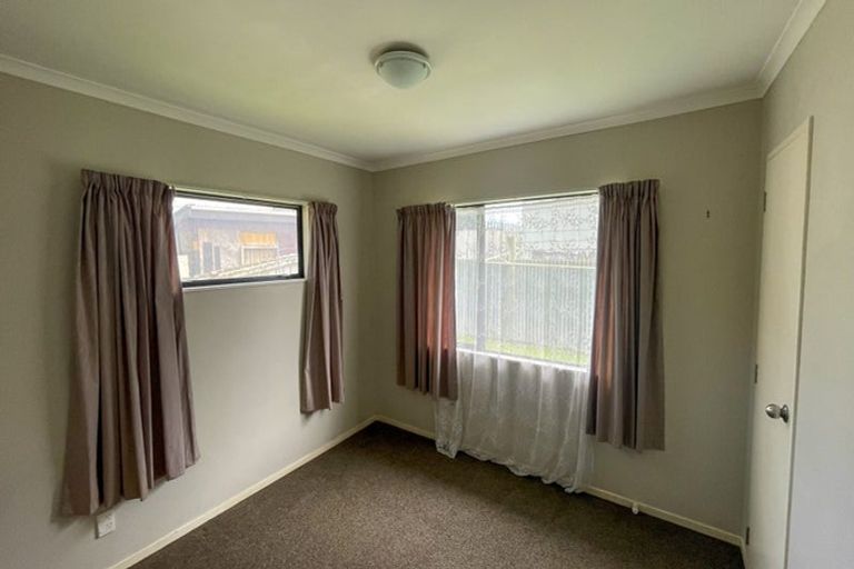 Photo of property in 33 Luanda Drive, Ranui, Auckland, 0612