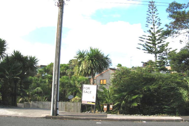 Photo of property in 3/10 Marina Road, Torbay, Auckland, 0630