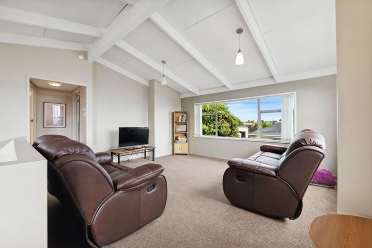 Photo of property in 27 Baring Terrace, Strandon, New Plymouth, 4312