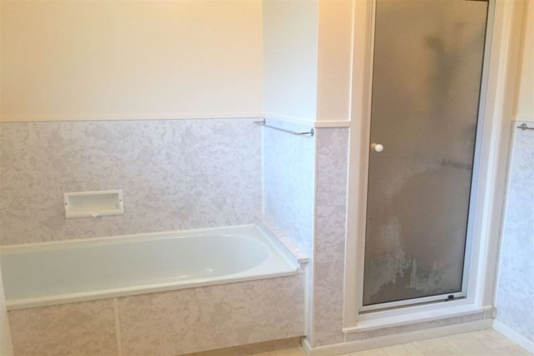 Photo of property in 22 Tupaea Place, Otumoetai, Tauranga, 3110