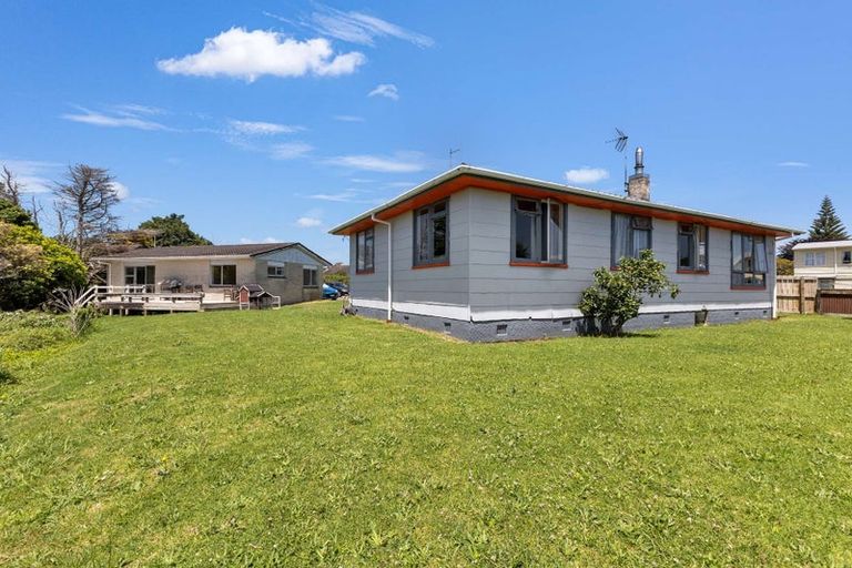 Photo of property in 15b Miro Street, Merrilands, New Plymouth, 4312
