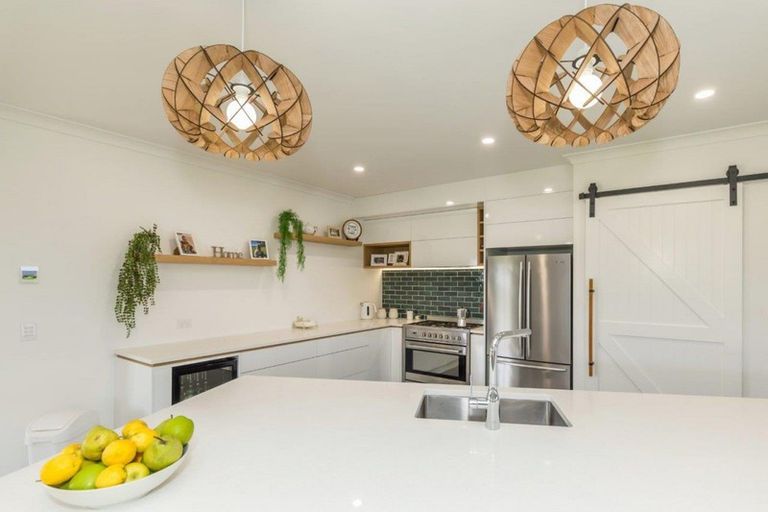 Photo of property in 33 Wakefield Road, Levin, 5571