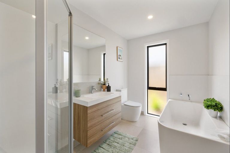 Photo of property in 22 William Gilbert Drive, Mangawhai, 0505