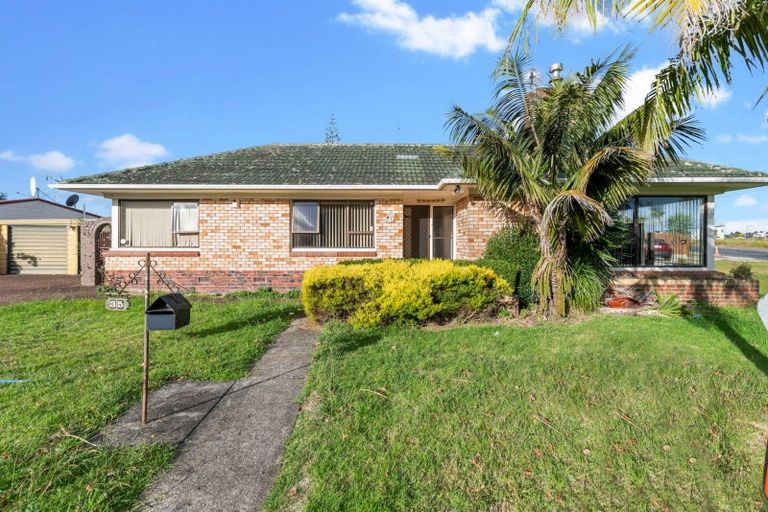 Photo of property in 35 Grange Road, Papatoetoe, Auckland, 2025