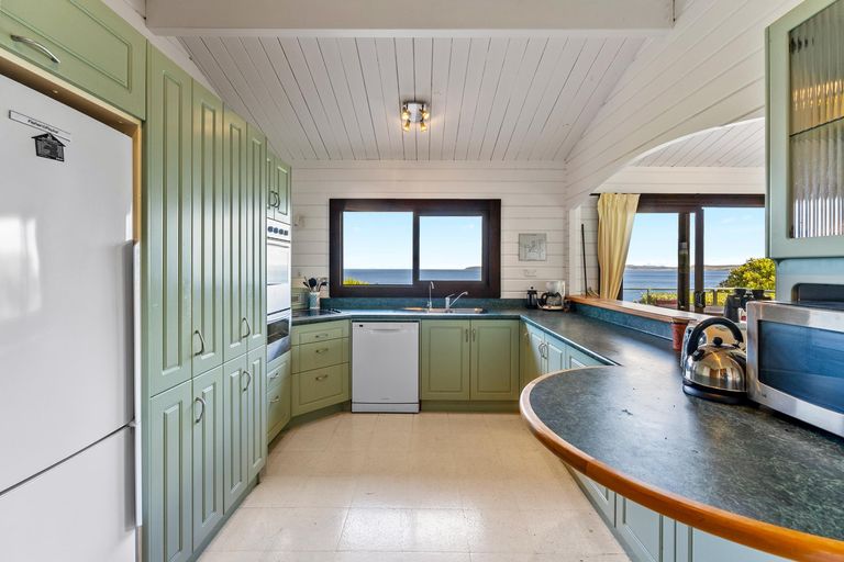 Photo of property in 14 Penguin Street, Leigh, Warkworth, 0985