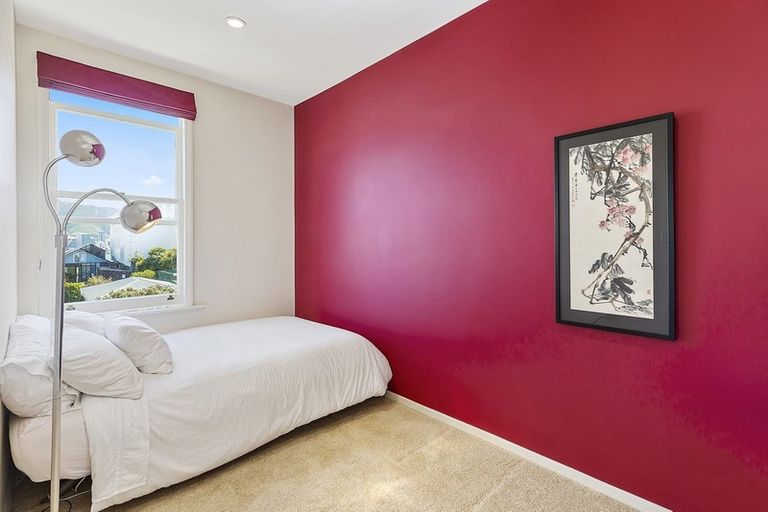 Photo of property in 46 Hawker Street, Mount Victoria, Wellington, 6011