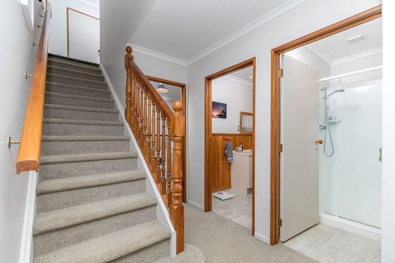 Photo of property in 64 Dixon Road, Glenview, Hamilton, 3206