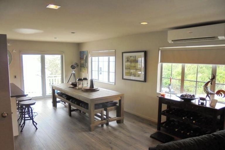 Photo of property in 2/31 The Avenue, Albany, Auckland, 0632