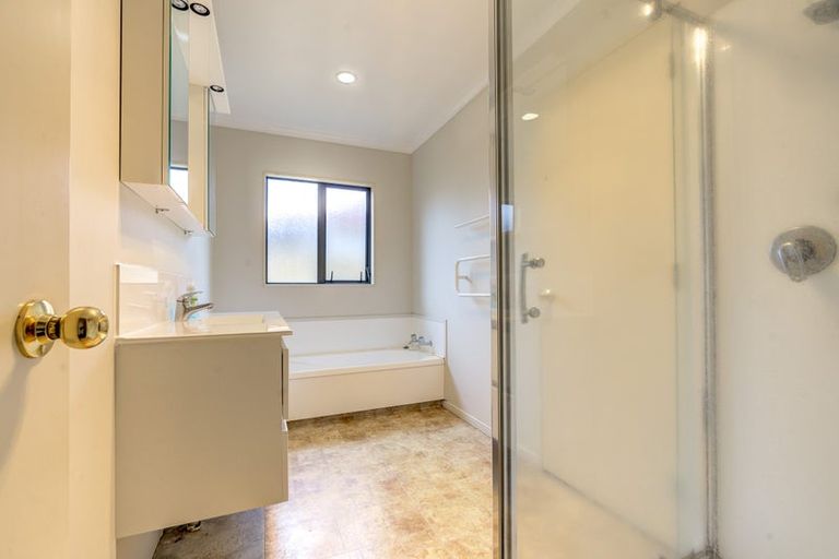 Photo of property in 2 Whinfell Lane, Nawton, Hamilton, 3200