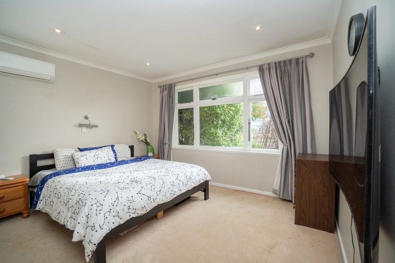 Photo of property in 11 Franklin Avenue, Hokowhitu, Palmerston North, 4410