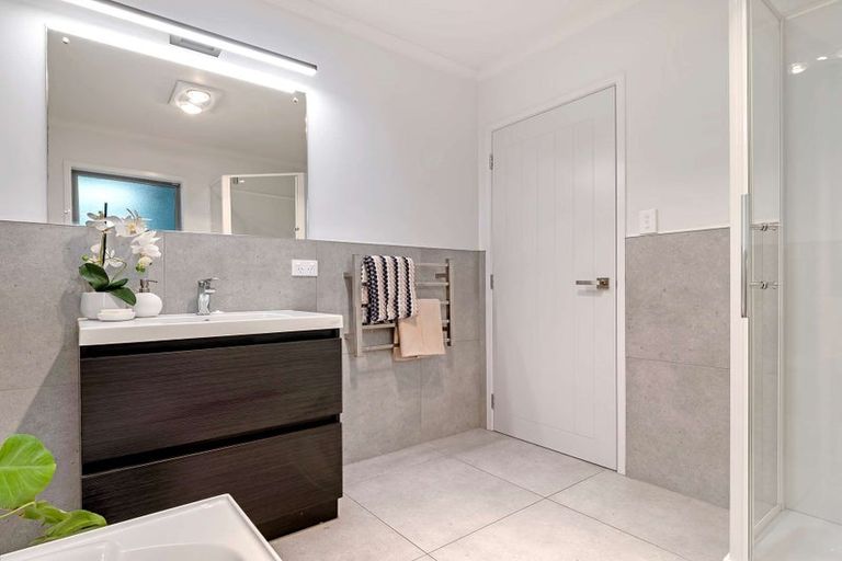 Photo of property in 15 Buckingham Place, Springvale, Whanganui, 4501