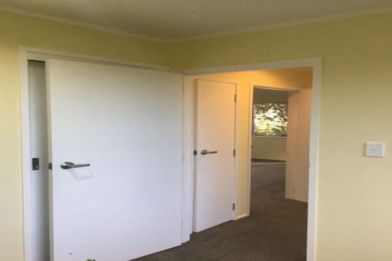 Photo of property in 43 Taioma Crescent, Te Atatu Peninsula, Auckland, 0610