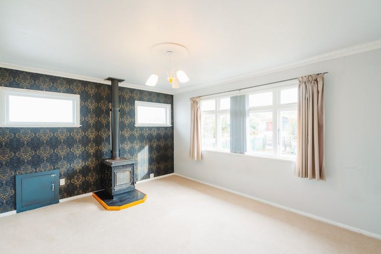 Photo of property in 27 Stanley Street, Levin, 5510