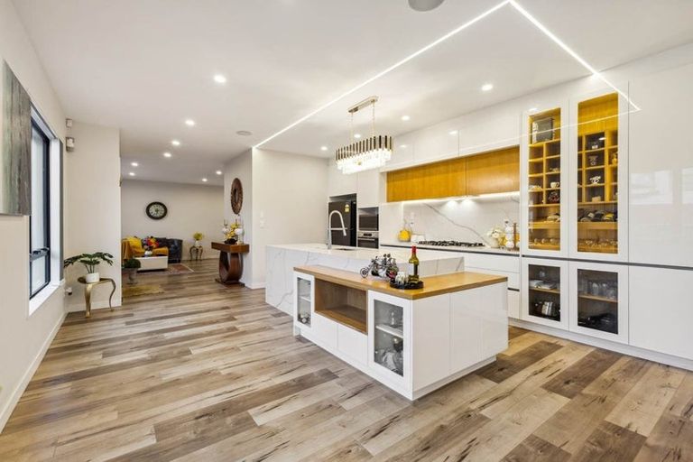 Photo of property in 44 Tannaghmore Drive, Flat Bush, Auckland, 2019