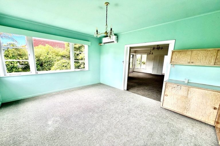 Photo of property in 16 Sale Street, Cockle Bay, Auckland, 2014