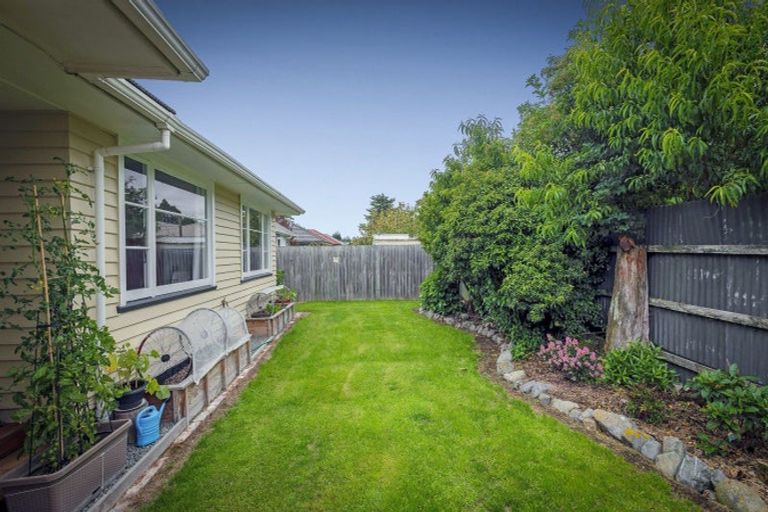 Photo of property in 187h High Street, Oxford, 7430