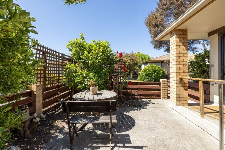 Photo of property in 1/2 Bill Ashcroft Grove, Havelock North, 4130