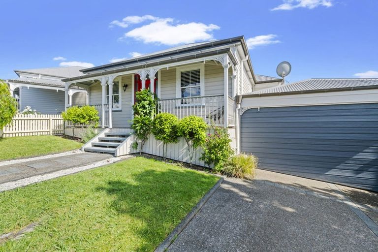 Photo of property in 2/6 Georgia Terrace, Albany, Auckland, 0632