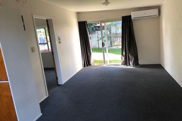 Photo of property in 2/21a Landscape Road, Papatoetoe, Auckland, 2025