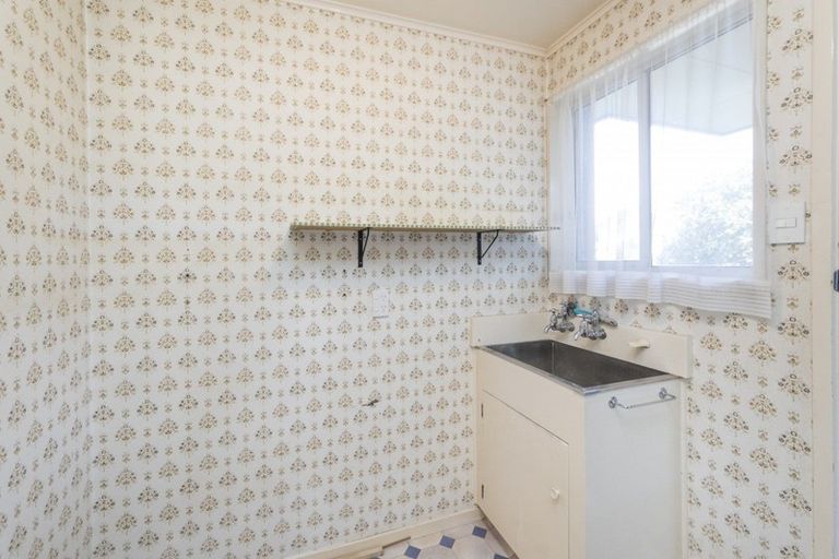 Photo of property in 16 Blenheim Place, Feilding, 4702