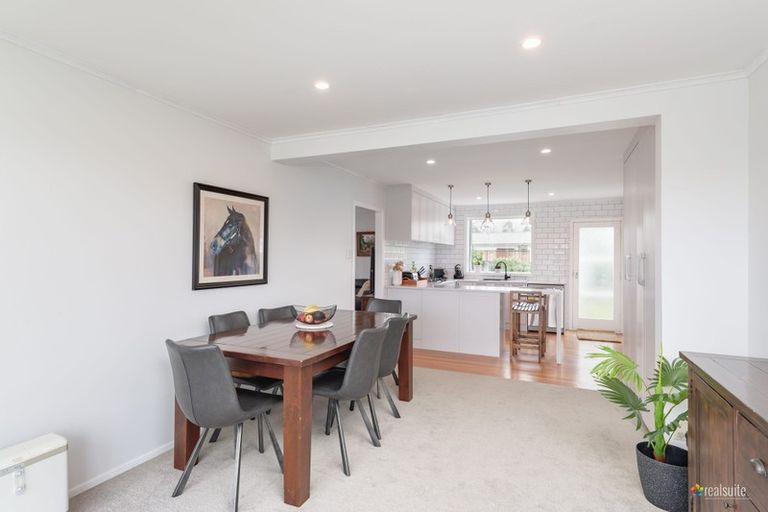 Photo of property in 6 Burns Grove, Trentham, Upper Hutt, 5018