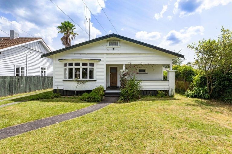 Photo of property in 15 Saint Winifreds Avenue, Hamilton East, Hamilton, 3216