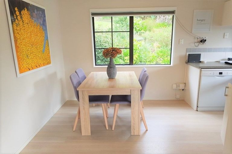 Photo of property in 64 Albatross Close, Whitby, Porirua, 5024