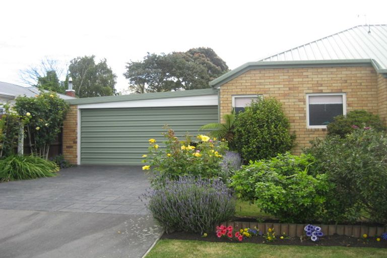 Photo of property in 2/15 Bradford Avenue, Sydenham, Christchurch, 8023