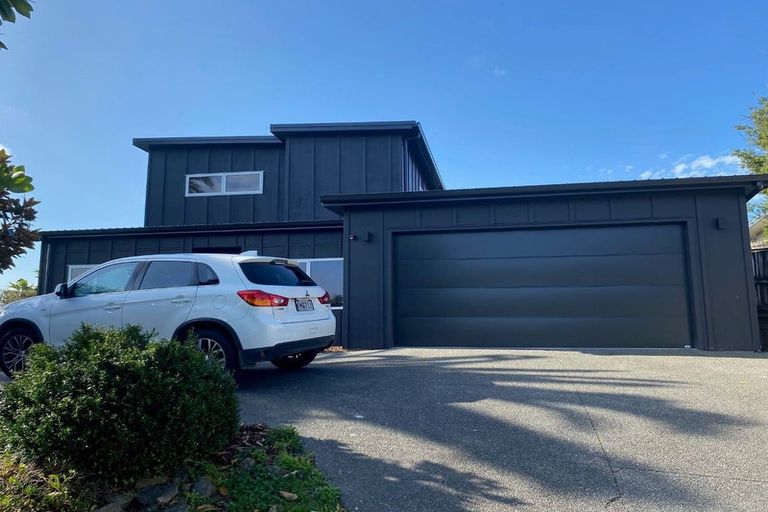 Photo of property in 1 Lysaght Place, Welcome Bay, Tauranga, 3112