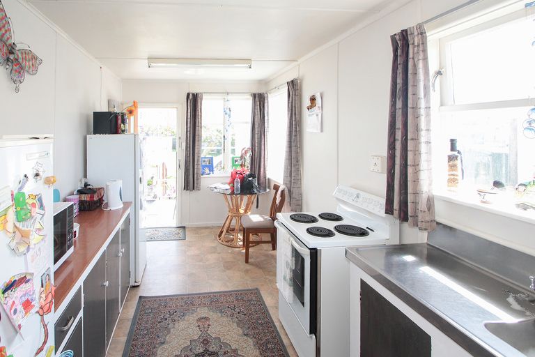 Photo of property in 4 Robertson Street, Oamaru North, Oamaru, 9400