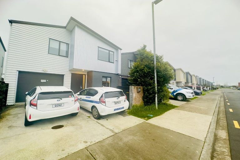 Photo of property in 32 Te Aparangi Road, Papakura, 2110