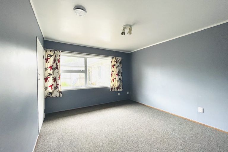 Photo of property in 43 Kurnell Drive, Botany Downs, Auckland, 2010