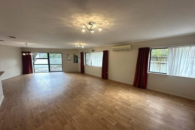 Photo of property in 4a Brett Place, Takaro, Palmerston North, 4412