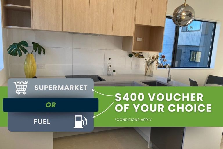 Photo of property in 25 Paetai Lane, Te Atatu Peninsula, 0610