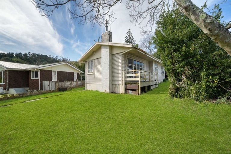 Photo of property in 53 Lyell Road, Outer Kaiti, Gisborne, 4010