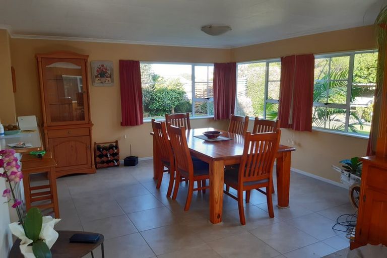 Photo of property in 17 Poutama Place, Tawhero, Whanganui, 4501