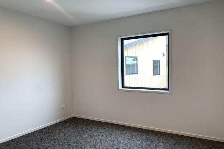 Photo of property in 82 Glidepath Road, Hobsonville, Auckland, 0616