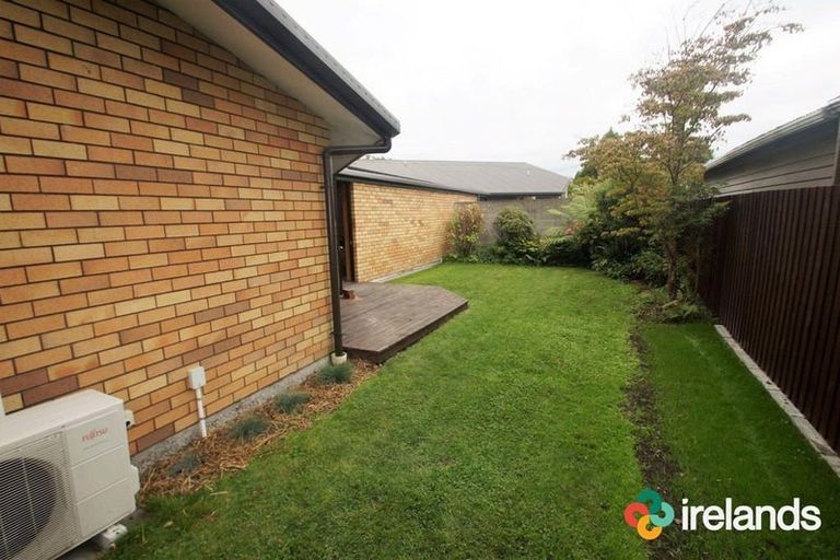 Photo of property in 2/26 Otara Street, Ilam, Christchurch, 8053