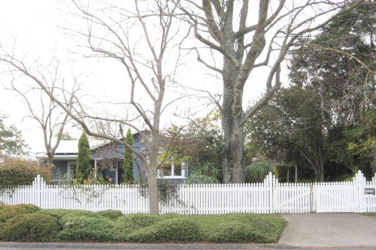 Photo of property in 43 Avenue Road, Greenmeadows, Napier, 4112