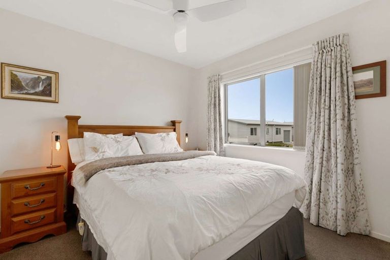 Photo of property in 11 Kamahi Crescent, Papamoa Beach, Papamoa, 3118