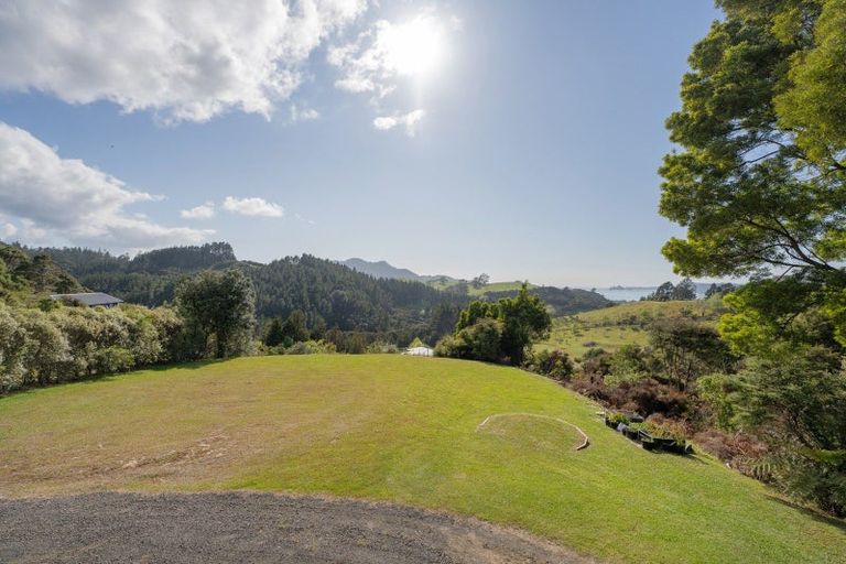 Photo of property in 22 Spikes Way, Whitianga, 3510