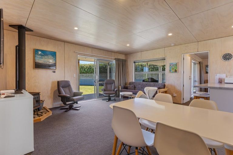 Photo of property in 77 Anglers Avenue, Warea, New Plymouth, 4381