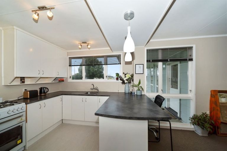 Photo of property in 25 Kamahi Avenue, Hawera, 4610