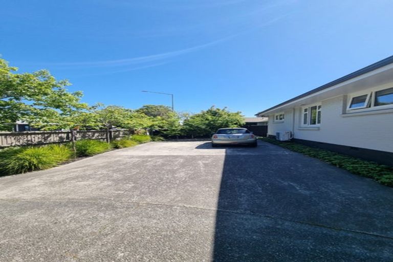 Photo of property in 117 Blighs Road, Strowan, Christchurch, 8052